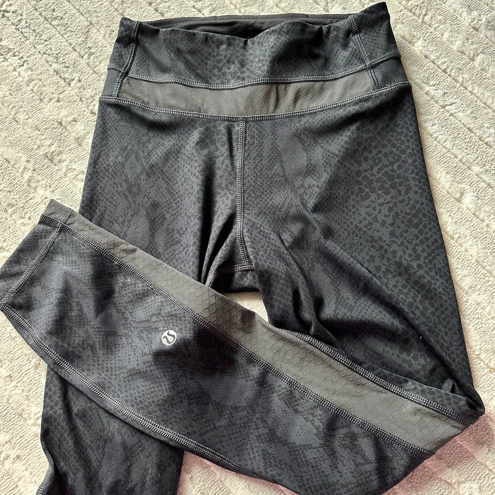 Lululemon snake print running leggings